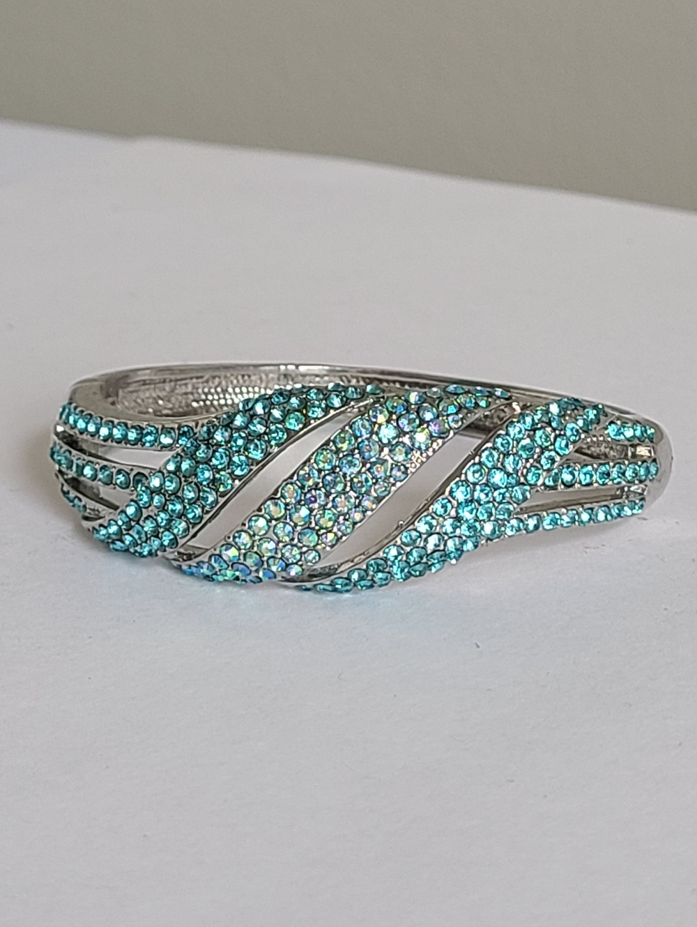 Vintage Evening Silver Tone Boho Blue Crystal Rhinestone Party Bangle Bracelet